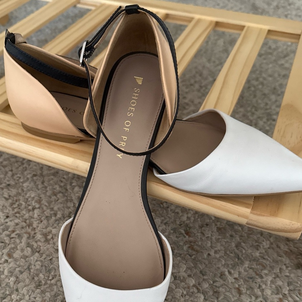 Shoes of Prey Women's White and Tan Flats